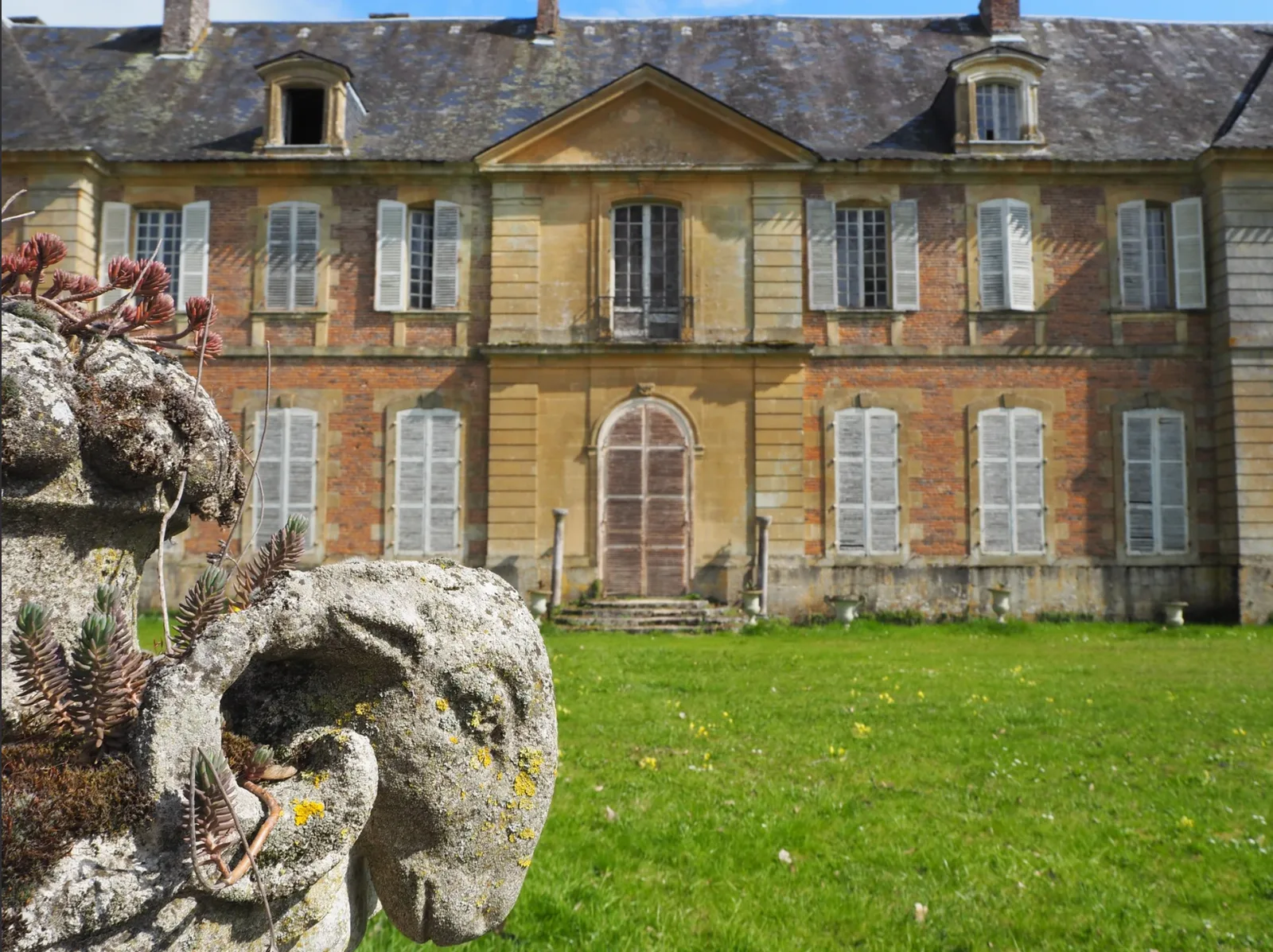 L’abbaye de Chéhéry, un lieu de vie historique et atypique en Argonne-Ardennaise