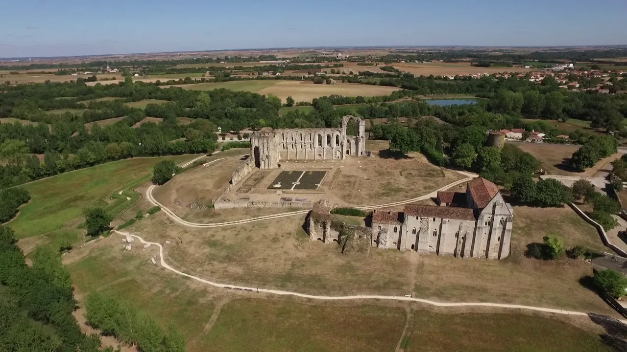 découverte patrimoniale à l’abbaye royale de saint denis lors des journées du patrimoine 2025