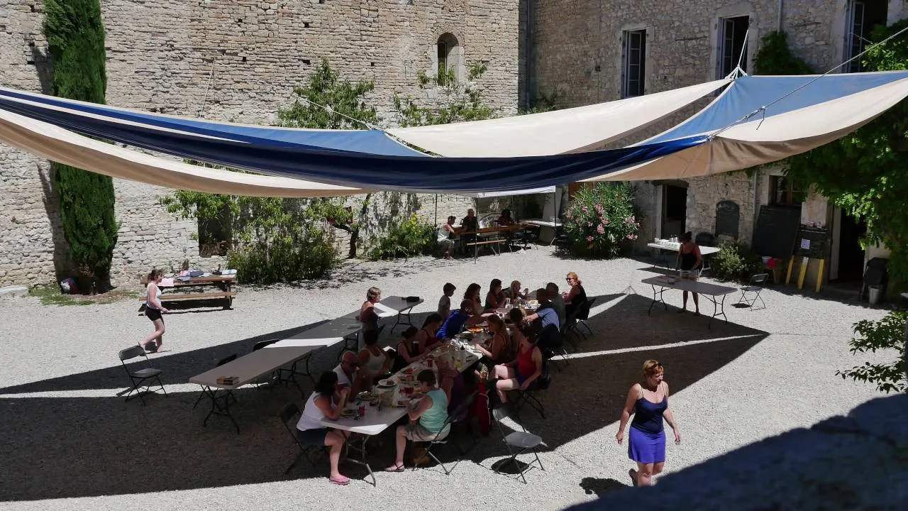 découverte exceptionnelle dans un monastère ancien : un trésor culturel révélé