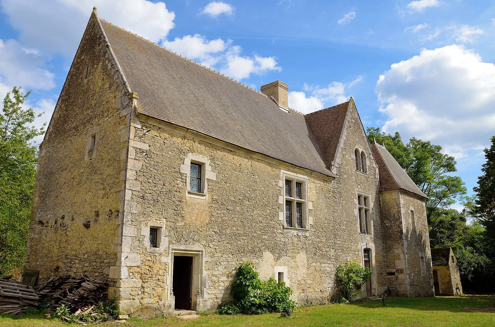 prieuré Saint-Symphorien de Marolles-les-Braults